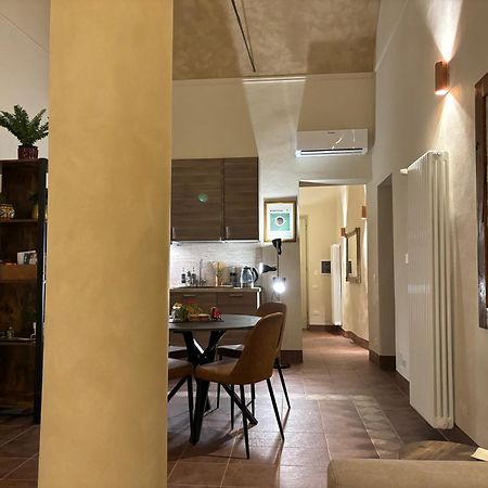 Appartamento L'Antica Colonna, In Centro Storico Парма Екстериор снимка